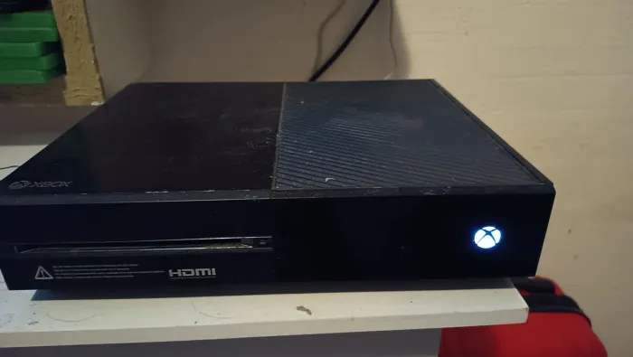 Xbox One Fat 500GB Preto + 5 Jogos Físicos - Bem Conservado