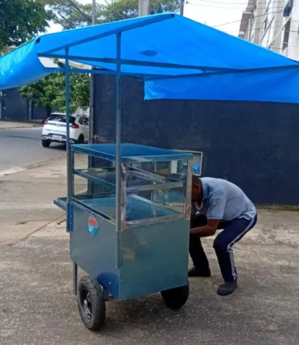 Carrinho de doces novo sem uso