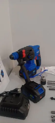 Furadeira a bateria 