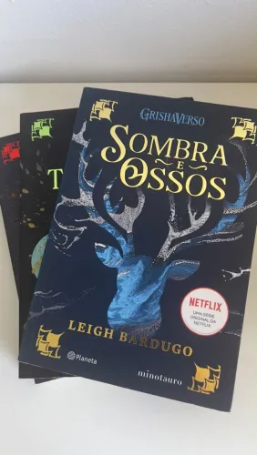 Box de livros - Sombra de Ossos