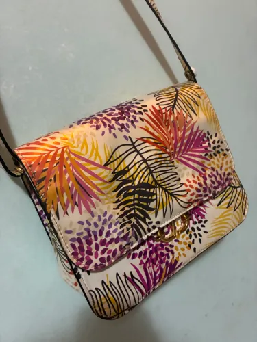 Bolsa Schütz COURO LEGÍTIMO ORIGINAL COMPRADA EM LOJA 