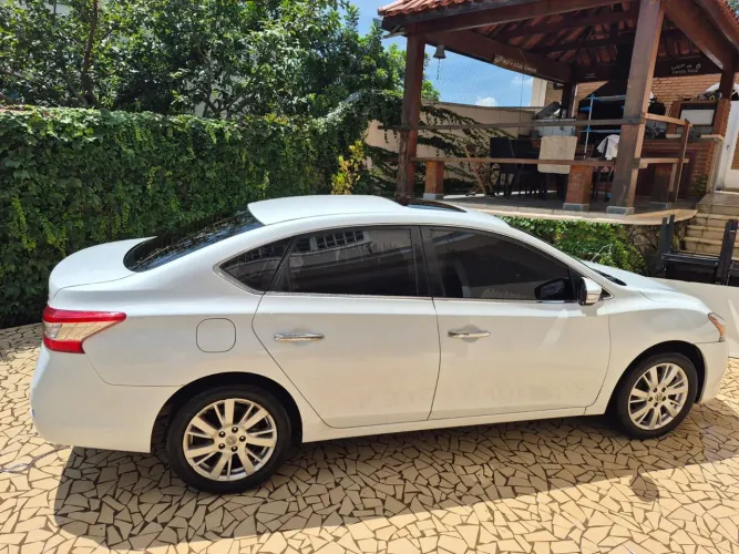 Nissan Sentra SL 2.0/ 2.0 Flex Fuel 16V Aut. 2015