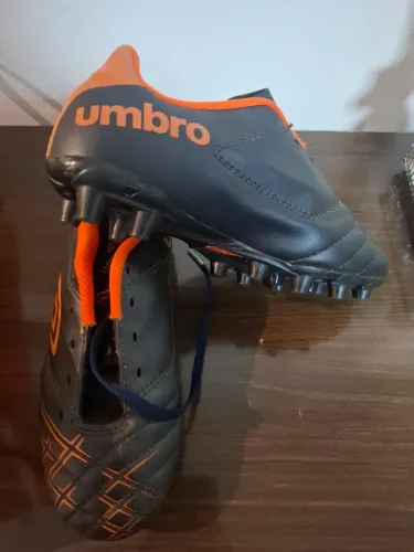 Chuteira campo 32 nunca usada