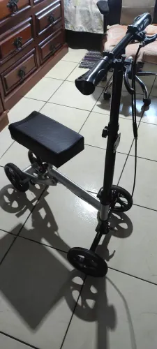 Andador de joelho ortopédico patinete ortopédico Fly Mobil