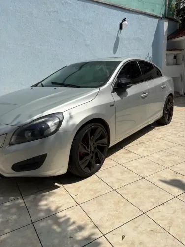Volvo S60 T-6 3.0 304cv AWD 4P 2011