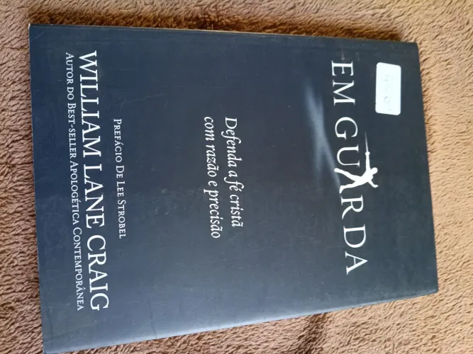 Livro em guarda