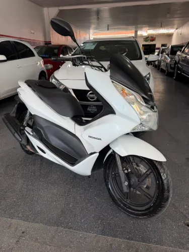 HONDA PCX DLX 150cc 2014 CONSERVADA.