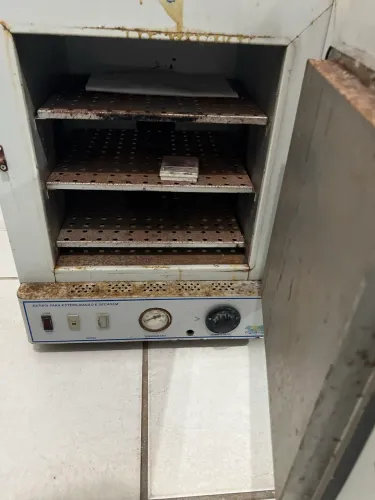 ESTUFA DE ESTERILIZADORA