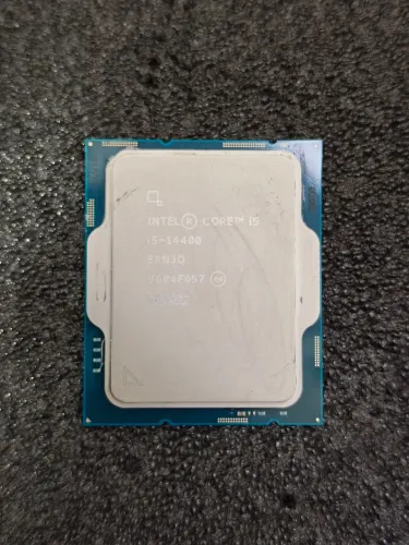 Processador Intel Core i5-14400 (LGA1700, 14ª Gen, Vídeo Integrado) - Excelente Estado