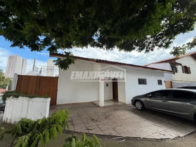 Casa Comercial | 476m² | Estacionamento com 5 vagas | Parque Campolim
