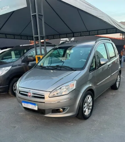 Fiat Idea Essence 1.6 Flex 16V 5P 2014