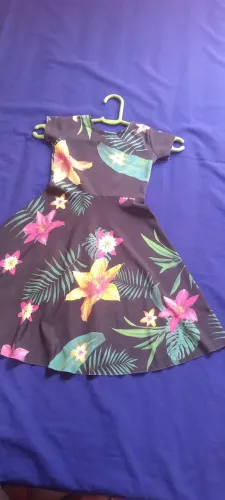 Vendo vestidos infantis($15 cada)