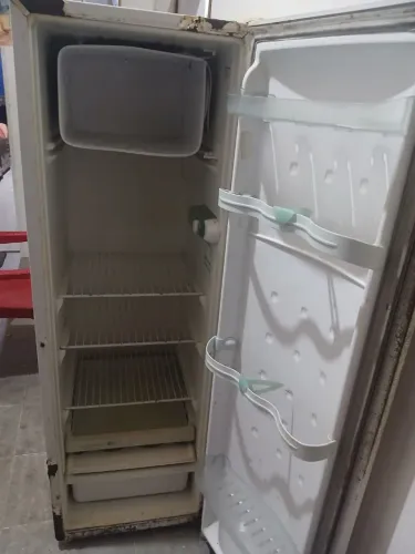 vendo geladeira usada