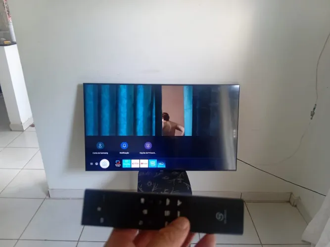 Tv Samsung 55 polegadas smart tem 3 mil canais de filmes e todos aplicativos