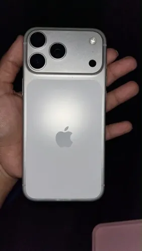 iPhone 17 pro max
