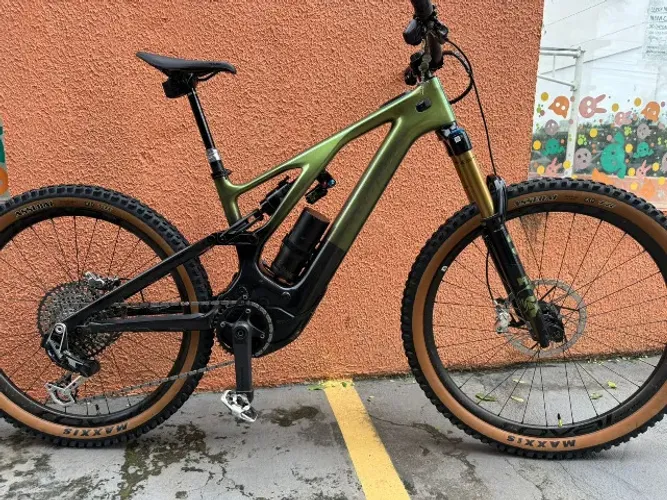 BIKE ASSISTIDA - SPECIALIZED S-WORKS TURBO LEVO G3  -2025