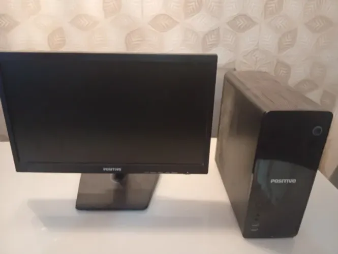 Computador e monitor Positivo 