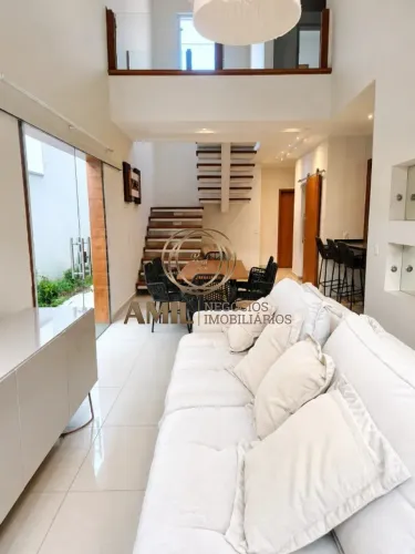 RA AMIL, Aluga, Sobrado, 03 Quartos sendo 01 Suíte Master, 250m², Piscina e Quintal e Ar c