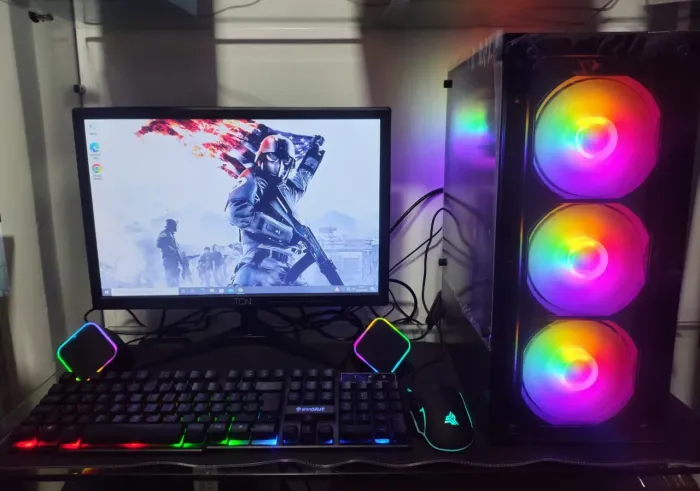 Pc gamer completo | Intel Xeon | 16GB RAM | SSD 512GB | Radeon R7 240 | Troco em notebook