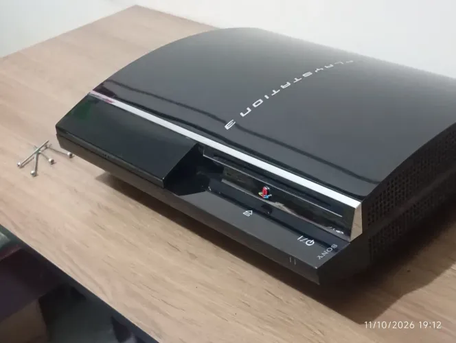 PS3 Fat Retrocompatível CECHE01 80GB com YLOD - Ideal para Técnicos / Frankenstein / Peças