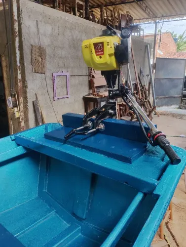 Barco com motor
