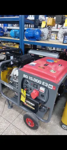 GERADOR 15KVA 127/220V TRIFÁSICO P/ELETRICA BRANCO