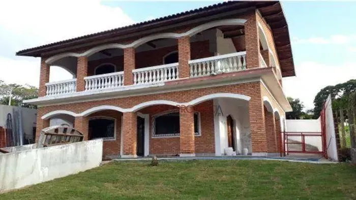 Casa com 6 dormitórios à venda, 350 m² por R$ 950.000,00 - Centro - Águas de São Pedro/SP