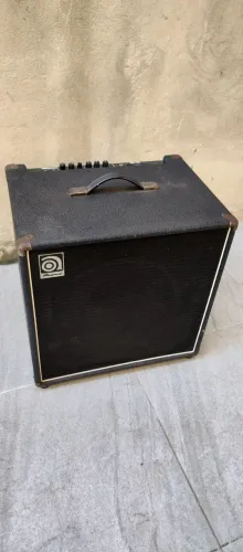 Amplificador ampeg BA-150