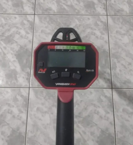 Detector de metais Vanquish 340
