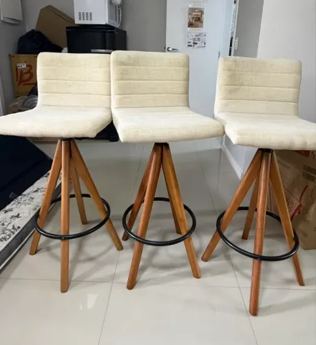 3 Banquetas giratórias