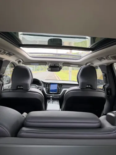 Volvo XC-60 XC 60 D-5 Momentum 2.0 AWD Diesel 5P 2020