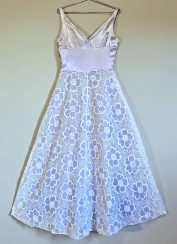 Vestido de festa lilás