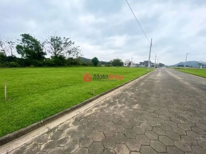 Terreno à venda, 334 m² por R$ 80.000,00 - Hercílio Luz - Araranguá/SC