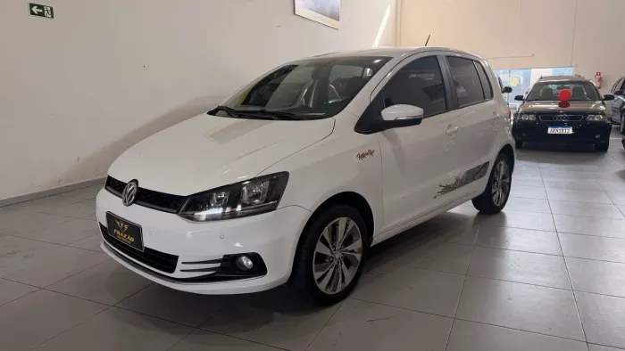 Volkswagen Fox Rock IN RIO 1.6 MI Total Flex 8V 5P 2016