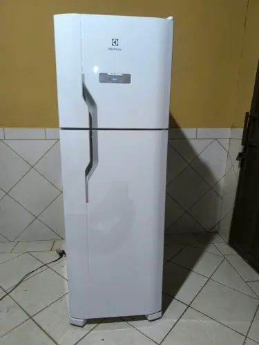 Geladeira Electrolux Frost Free 