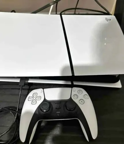 PlayStation 5 Edição Digital Desbloqueado + SSD 825GB + HD 500GB + 1 Mês de Uso
