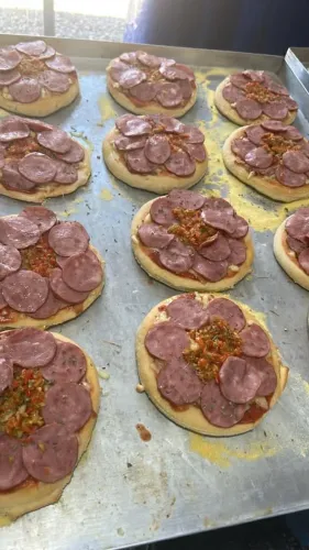 Vende-se maquinários para produção de assados 