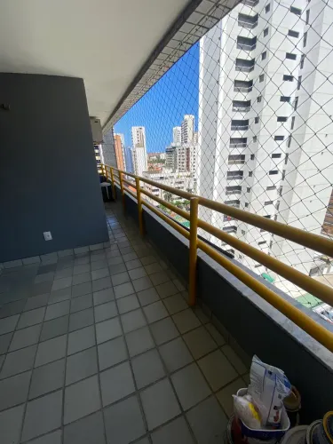 Amplo ventilado Ap no Meireles a 150m da Beira Mar 