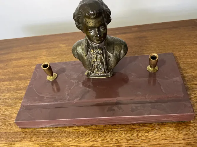 Escultura em bronze