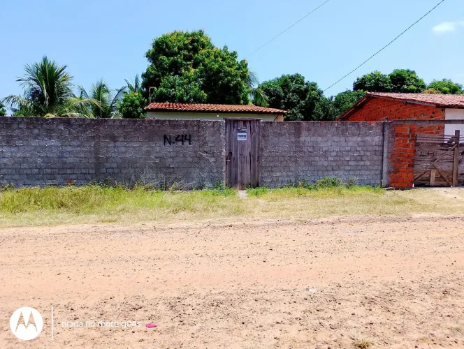 Vende-se uma casa na andiroba