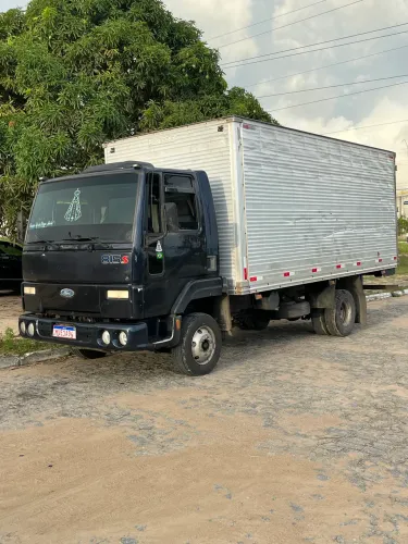 Caminhão 3/4 Ford 815s