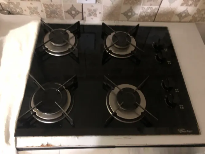 Fogão cooktop Fischer usado 110 volts.Os bicos de trás são mais fracos que os da frente.