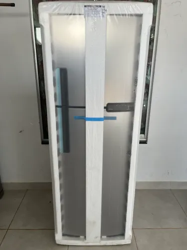 Geladeira Brastemp frost free inox 375L nova na caixa 
