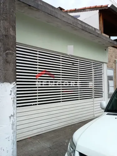 Casa em Rua dos Pessegueiros - Taboão - Diadema/SP