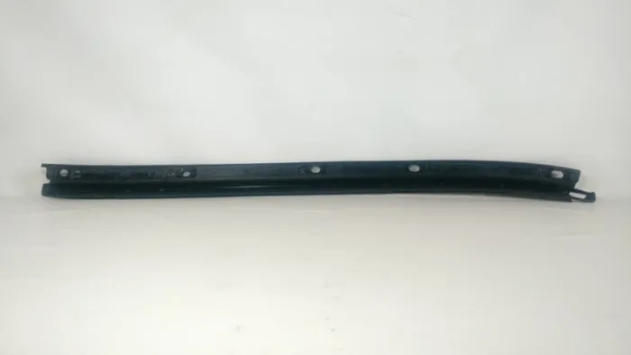 Par De Friso Externo Lateral Para-brisa Citroen Xsara 2005