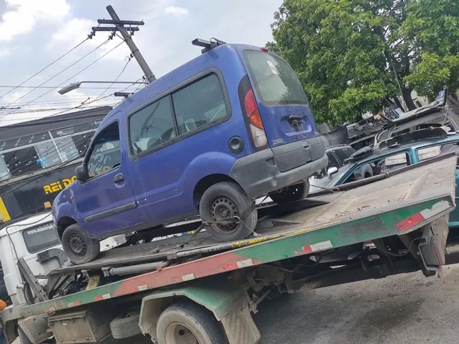 Renault kangoo 1.6 gasolina pra retirada de motor cambio lataria peças em geral 