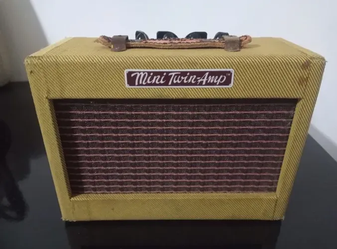 Mini amplificador Fender Twin Amp 57