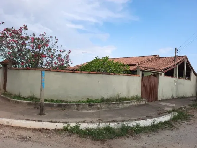 Saquarema - Jaconé - Casa 3 Quartos 2 Suítes - Rua 13 - 444 m2 - 100 Metros da Praia