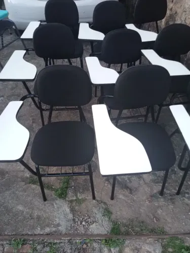 Cadeira escolar estofada adulto 