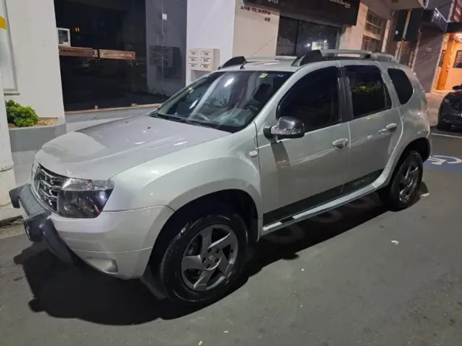 Renault Duster Dynamique 2.0 Hi-flex 16V Aut. 2014